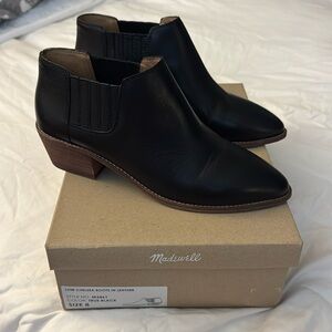Madewell low chelsea boots in leather